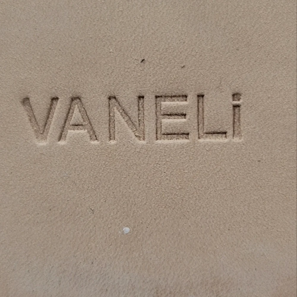 Vaneli Tulla Sandals
